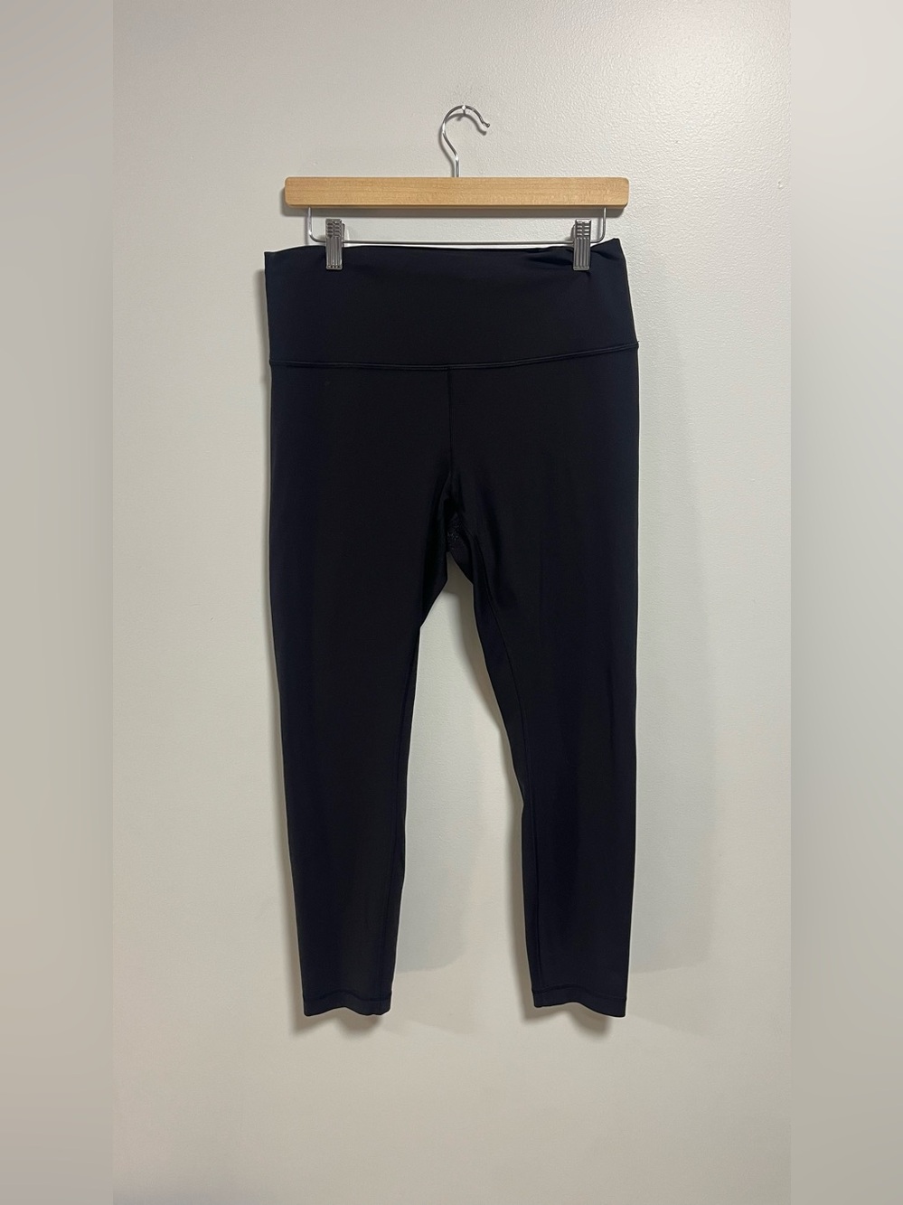 Lululemon Wunder Train High-Rise Tight 25" Black size 12